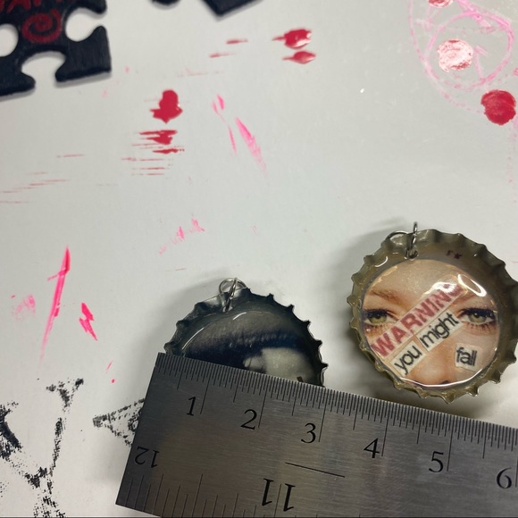 Misc., Bottle Caps for DIY Arts & Crafts Beauty - Picture 3 of 4